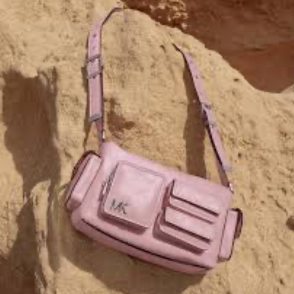 Michael Kors Dakota Bag - Picture 4 of 9